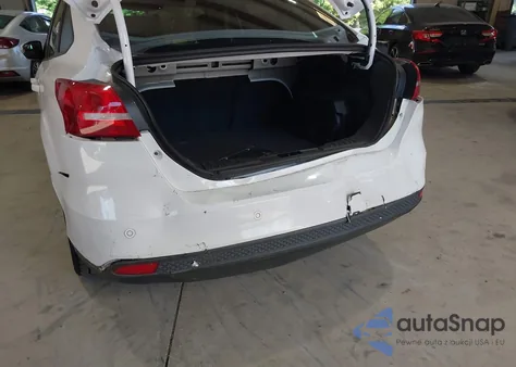 2018 Ford Focus Sel z USA, uszkodzony, nr VIN 1FADP3H26JL299164